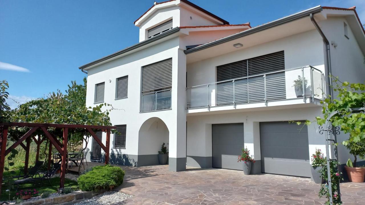 Zgornje Skofije Apartma Nona Roza מראה חיצוני תמונה